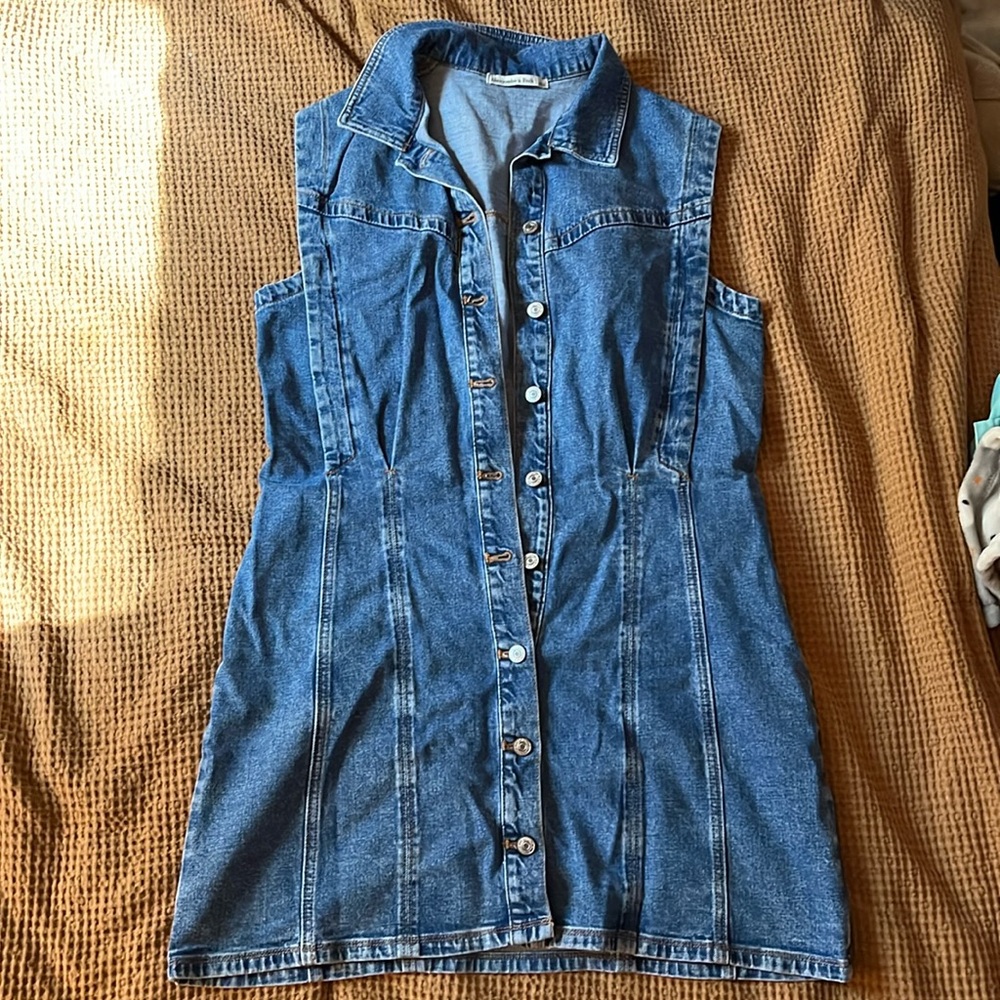 Collared denim dress